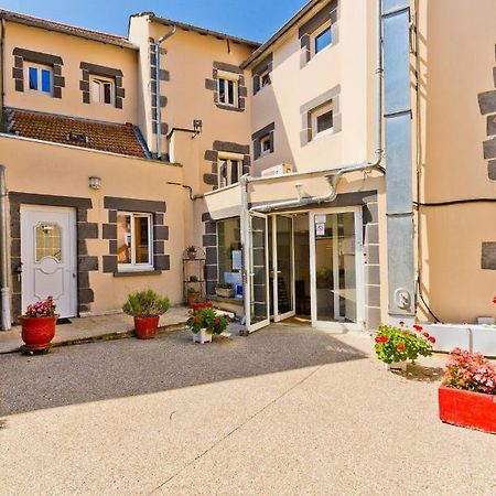 Logis Hotel Restaurant De La Poste ポンジボー エクステリア 写真