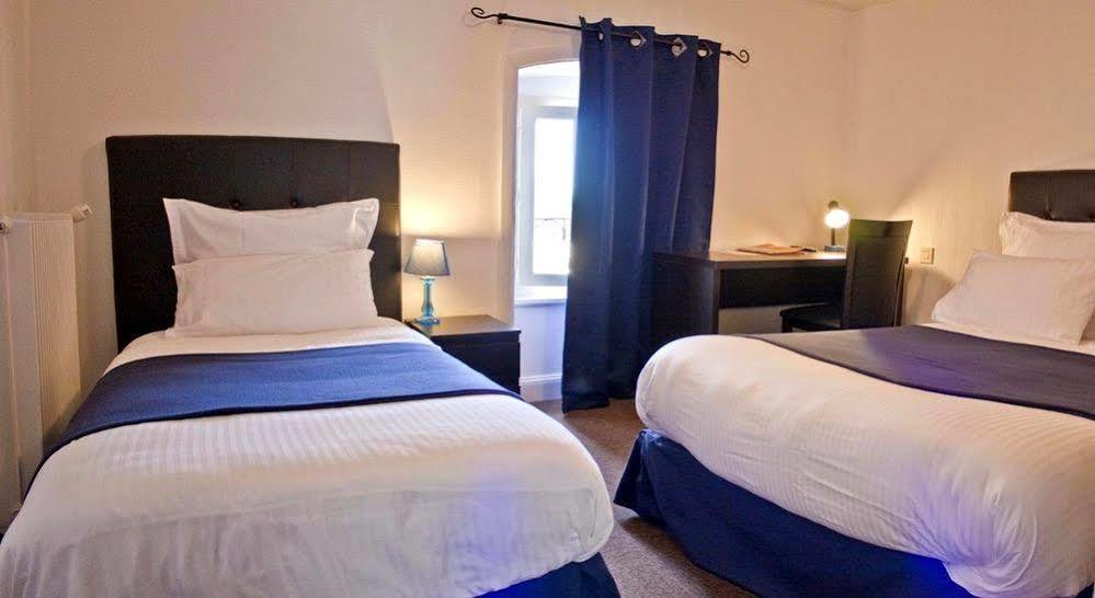 Logis Hotel Restaurant De La Poste ポンジボー エクステリア 写真